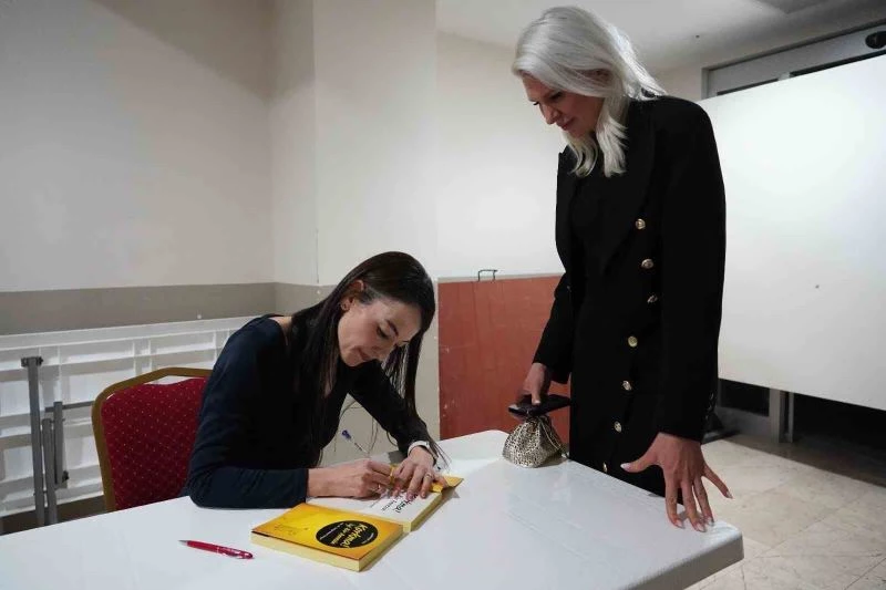 Bilecik’te düzenlenen ’Korkma! İyi Bir Annesin’ adlı söyleşiye büyük ilgi oldu
