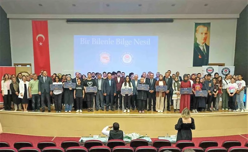 Bir Bilenle Bilge Nesil Projesinin yarışması ödülleri sahiplerini buldu
