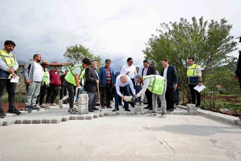 Başkan Zolan baba ocağında hemşehrileriyle kucaklaştı
