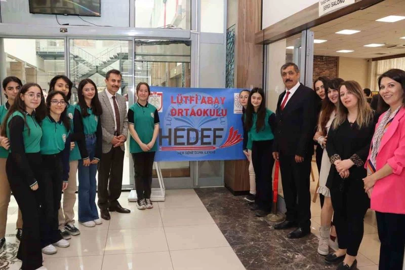 Ortaokul öğrencileri tasarım sergisi açtı
