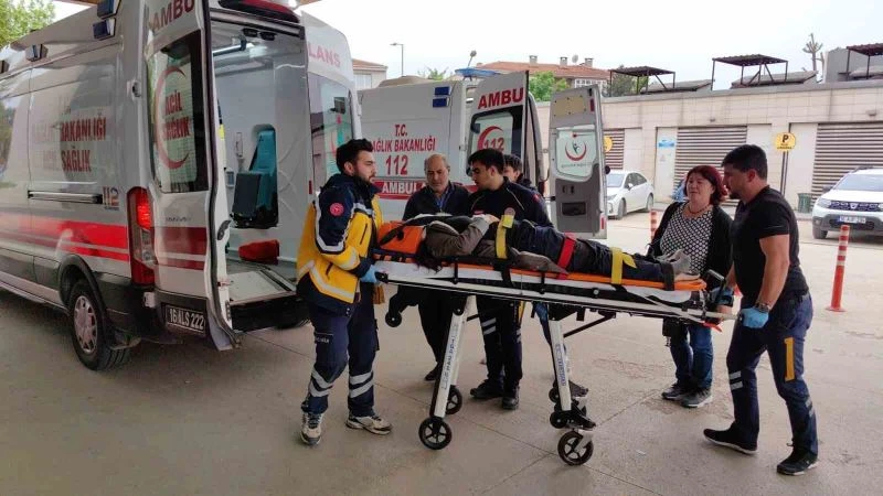 Geri manevra yapan kamyonet öğrencinin üzerinden geçti
