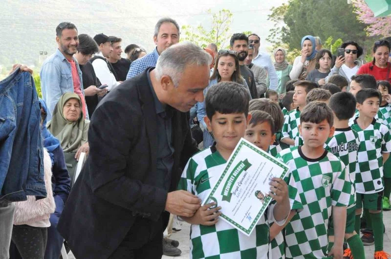 Muğlaspor’da 170 öğrenci sertifika aldı

