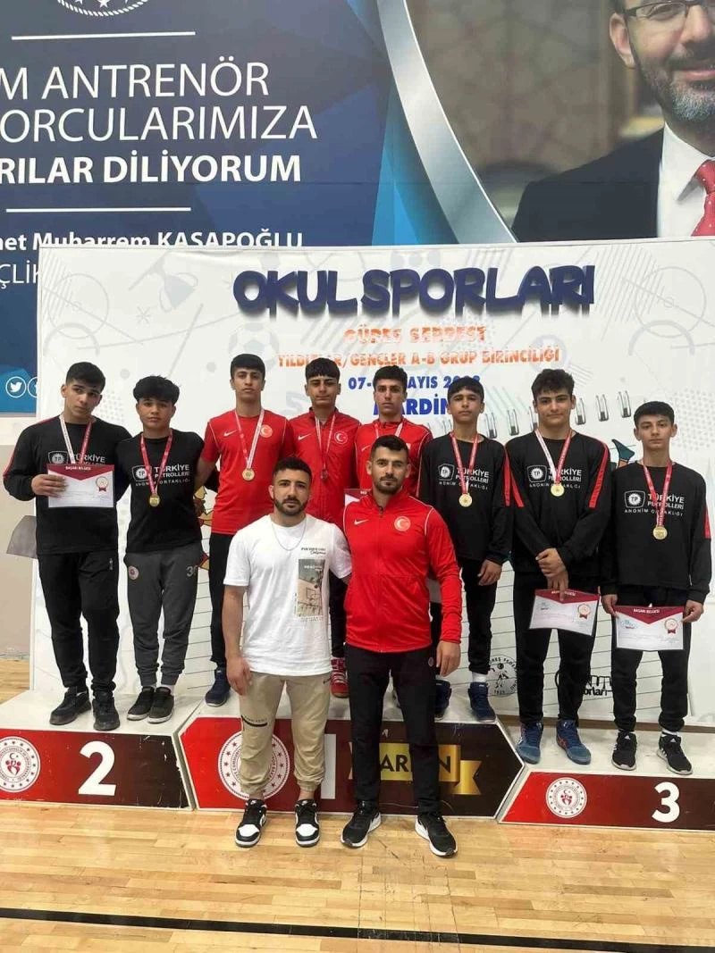 Batmanlı güreşçilerden 16 madalya
