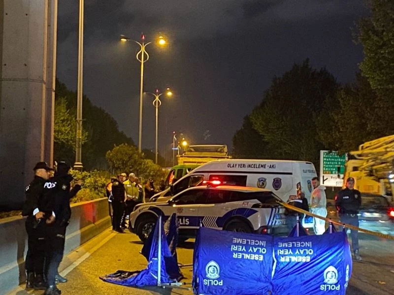 Esenler’de kamyonun çarptığı kadın hayatını kaybetti
