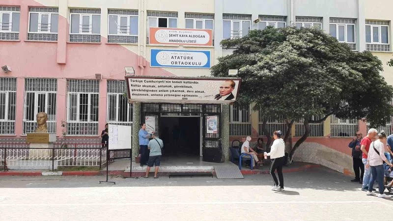 Kalbi seçim heyecanına dayanamadı
