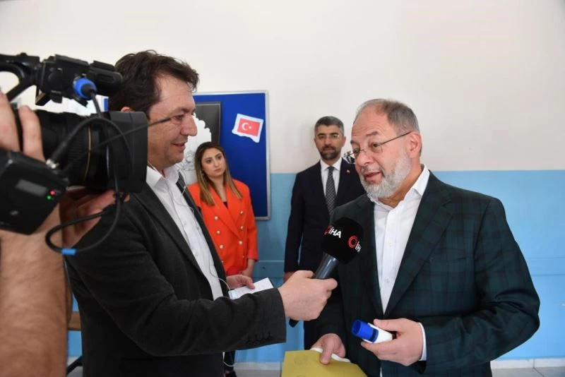 Recep Akdağ: “Huzur içinde bir seçim yaşıyoruz”
