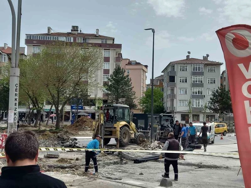 Doğal gaz borusunu patlattılar: Çerkezköy’de doğal gaz paniği
