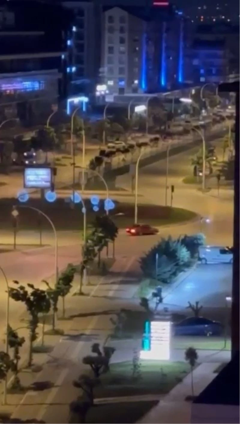 Dakikalarca drift attı...Bursa’daki trafik magandası kamerada
