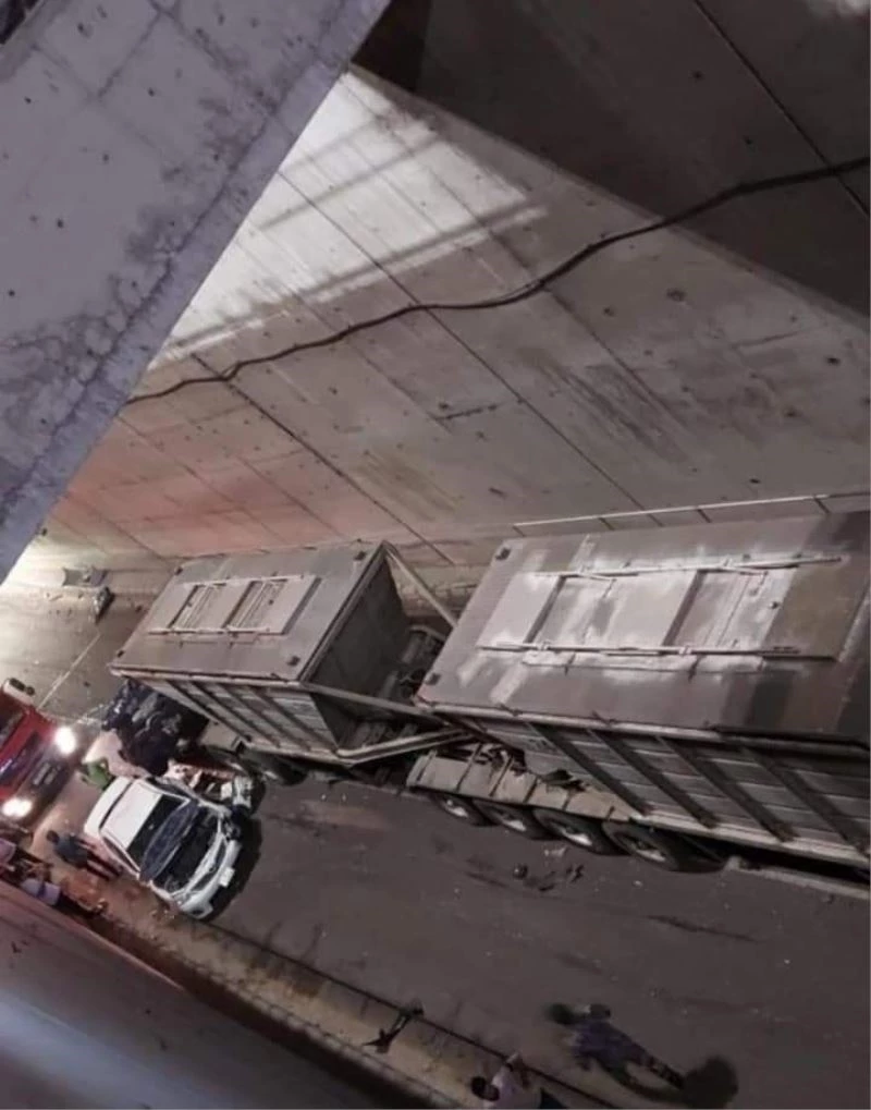 Ürdün’de bir kamyon araçları biçti: 1 ölü
