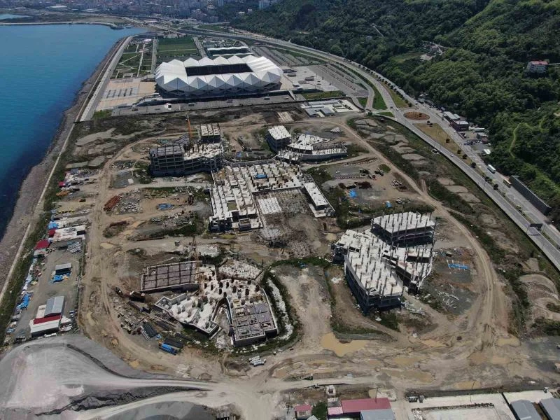 Trabzon Şehir Hastanesi’nde inşaat çalışmaları hızlandı
