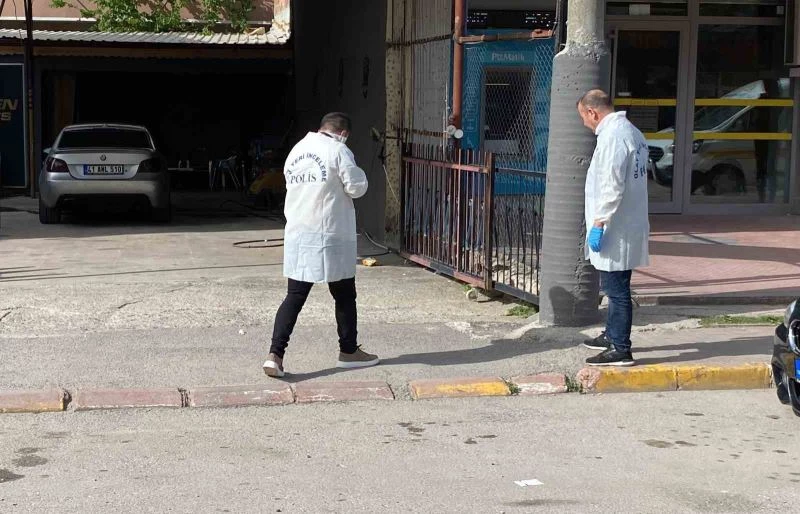 Park tartışması kanlı bitti: 1 yaralı
