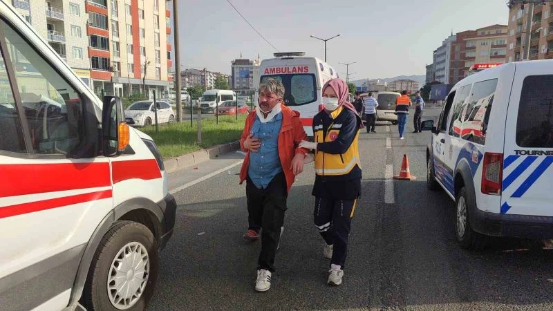 Yol verme tartışması kazayla sonuçlandı: 3 yaralı
