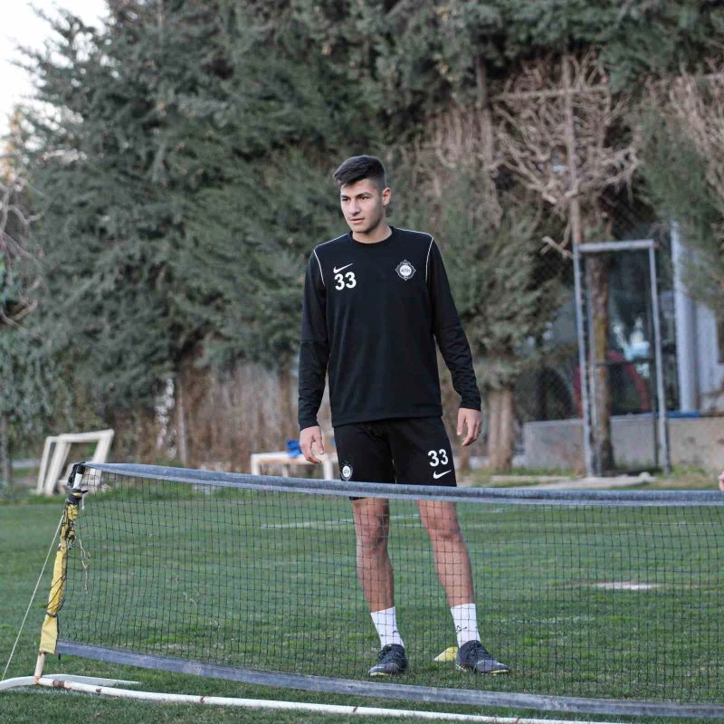 Altaylı Efe Sarıkaya kulübeye çekildi
