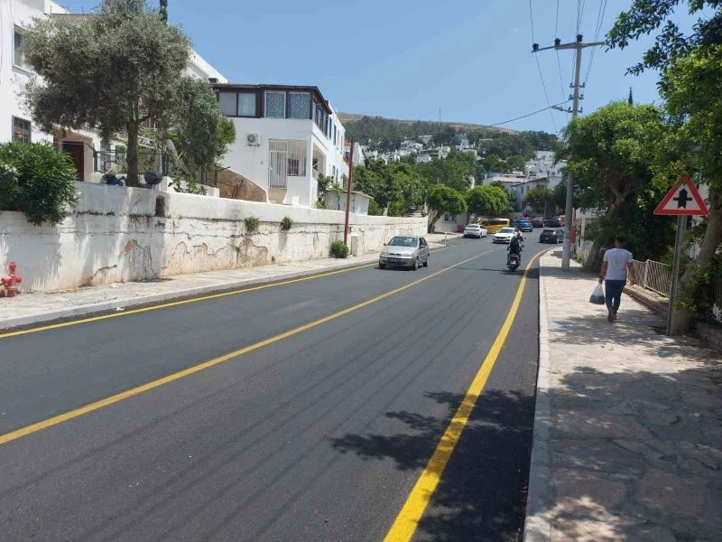 Bodrum Mümtaz Ataman Caddesi’ndeki asfalt çalışması tamamlandı
