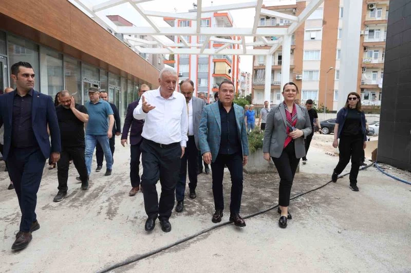 Başkan Böcek: “Sedir Spor Kompleksi Cumhuriyet Bayramı’nda açılacak”
