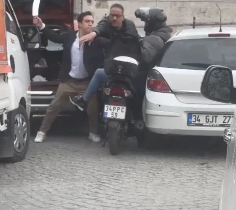 İstanbul’da kuryeye satırla saldıran sürücü serbest bırakıldı
