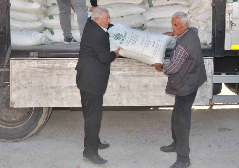 Elbistanlı depremzede arıcılara destek
