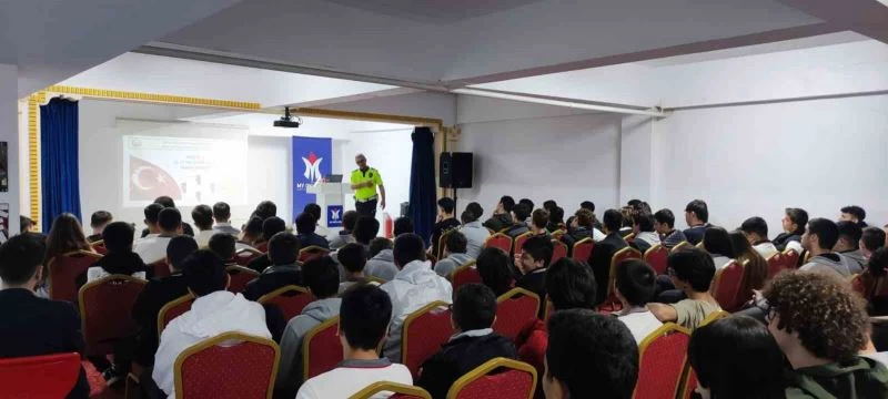 Eskişehir’de 315 öğrenci ve öğretmene trafik kuralları eğitimi verildi
