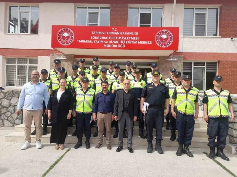 Trafik personeline güvenli traktör kullanımı eğitimi verildi
