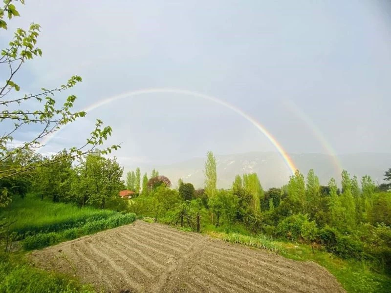 Çift gökkuşağı semayı süsledi
