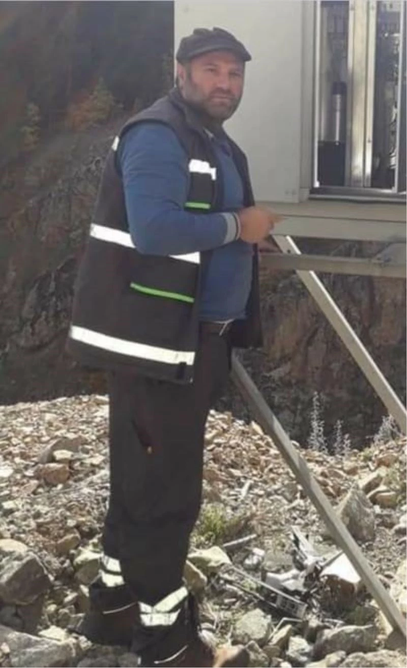 Arıza için çıktığı elektrik direğinden düşen işçi öldü
