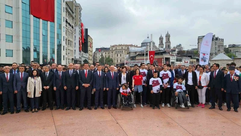 Taksim Meydanı’nda 19 Mayıs töreni
