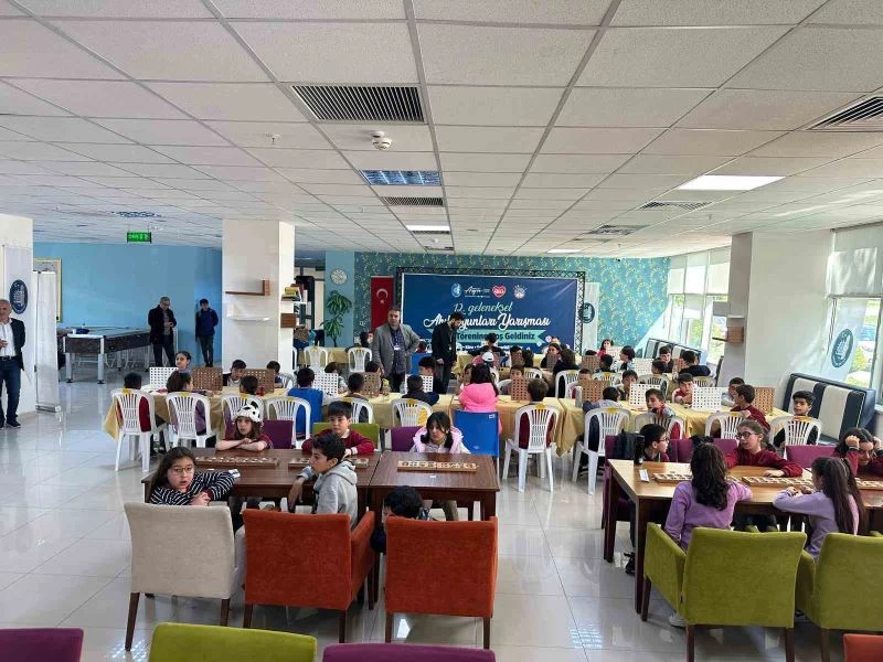 Geleneksel akıl oyunları turnuvası başladı
