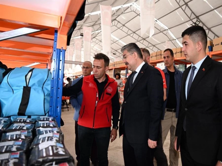 Osmaniye’de sosyal marketler depremzedelerin yaralarını sarıyor