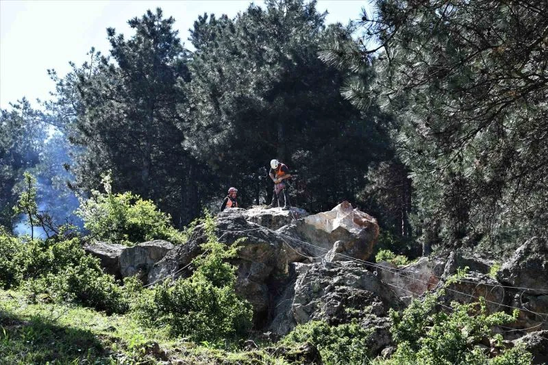 Bursa’yı tehdit eden dev kayalar tehlike olmaktan çıktı
