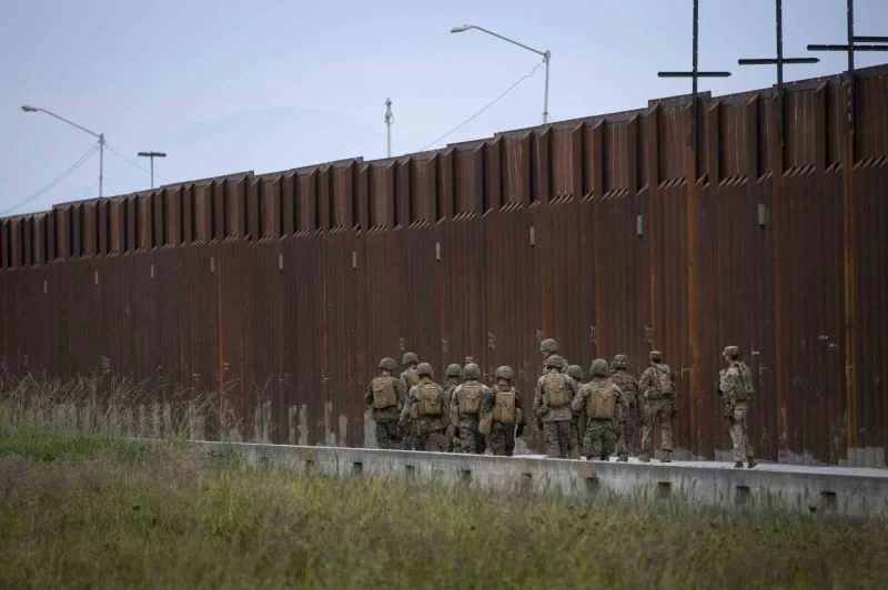 ABD’nin Meksika sınırına bin 500 asker göndereceği iddiası
