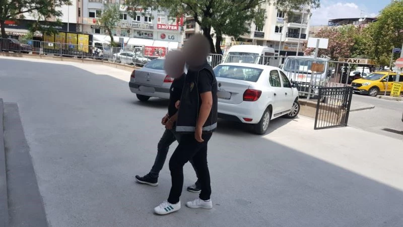 NARKO ekipleri, Kuşadası’na uyuşturucu girişine 