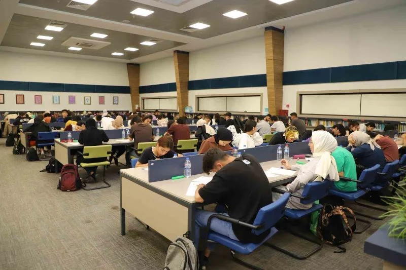 Ücretsiz deneme sınavına binlerce öğrenci katıldı
