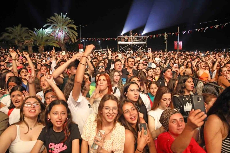 Alanya Belediyesi’nden 19 Mayıs kutlaması
