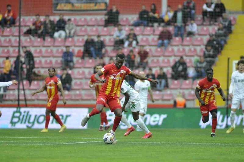 Spor Toto Süper Lig: Kayserispor: 0 - Alanyaspor: 2 (Maç devam ediyor)

