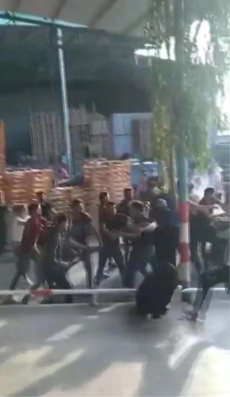 İşçilerden sopalı, taşlı ve sandıklı kavga
