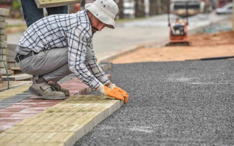 Varsak’a 10 bin metrekare kaldırım
