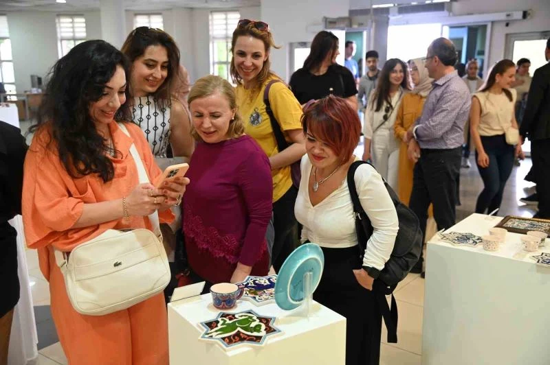 “Sanata Dönüşen Motifler