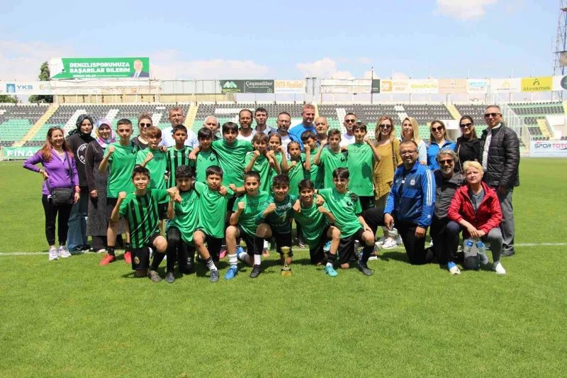 Çocukların futbol turnuvasında şampiyon belli oldu
