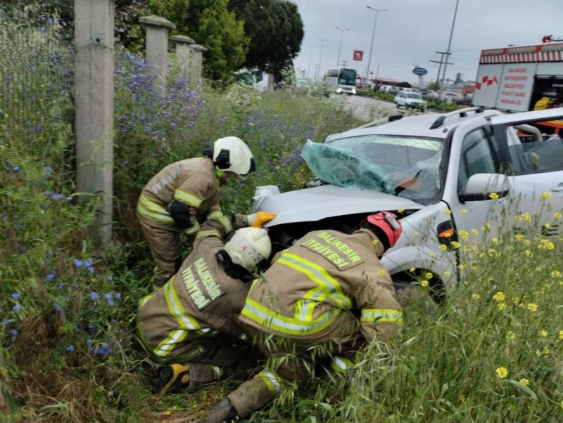 Bandırma’da trafik kazası: 1 ölü, 3 yaralı
