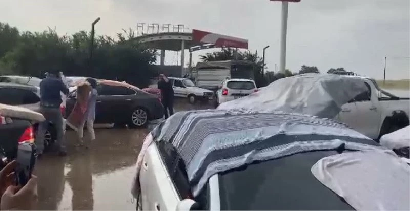 Adıyaman’a ceviz büyüklüğünde dolu yağdı