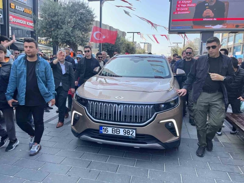 Togg’un direksiyonuna geçen Bakan Varank’a yoğun ilgi
