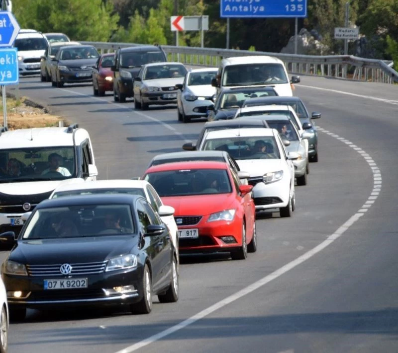 Antalya’da motorlu kara taşıtları sayısı 1 milyon 361 bin 279 oldu
