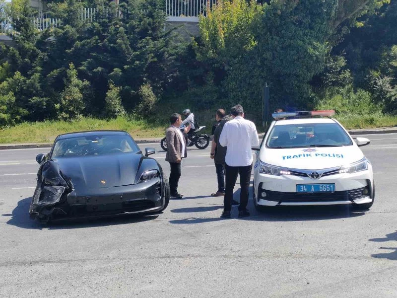 Sarıyer’de 8 milyon TL’lik araç kazaya karıştı: 1 yaralı
