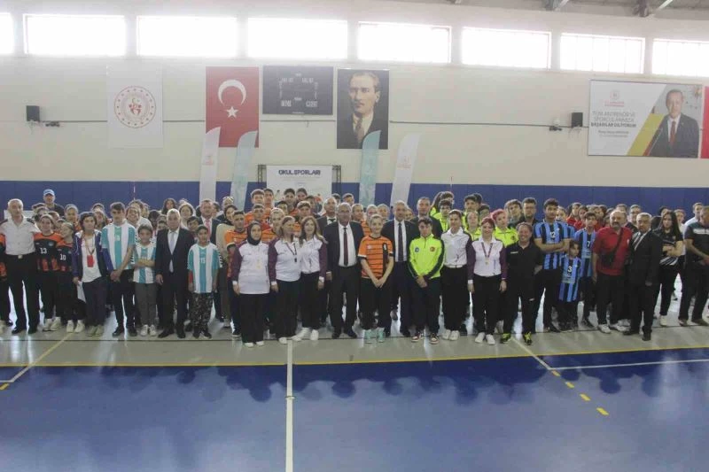 Bedensel Engelliler Oturarak Voleybol Türkiye Şampiyonası, Karaman’da başladı
