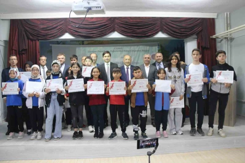 Şaphane’de “40 Hadis Ezberleme Yarışması