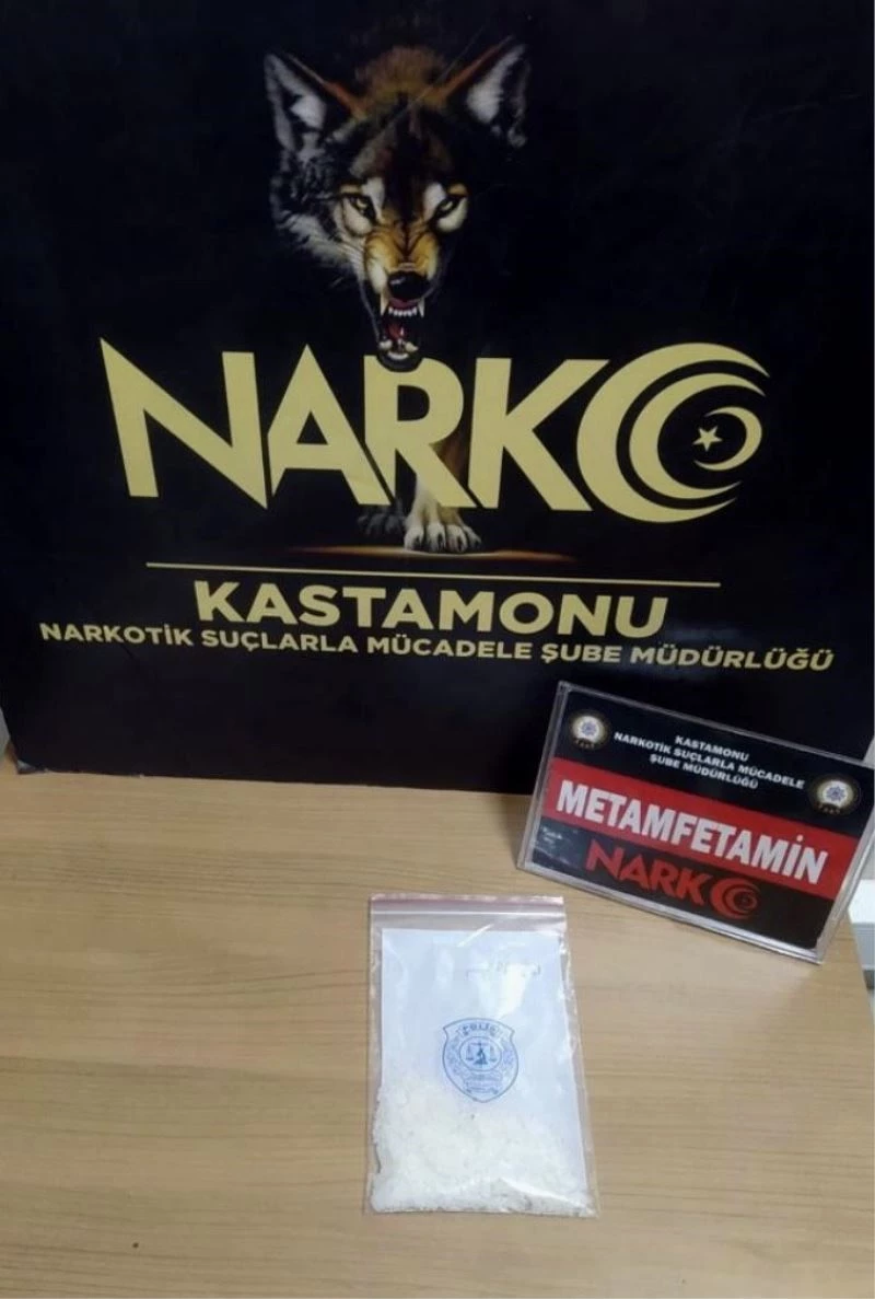 Kastamonu polisi zehir tacirlerime geçit vermiyor: 1 gözaltı
