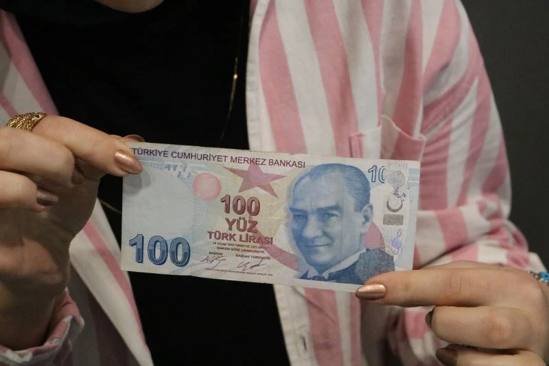 Hatalı basım 100 lirayı, 100 bin liradan satışa çıkardı
