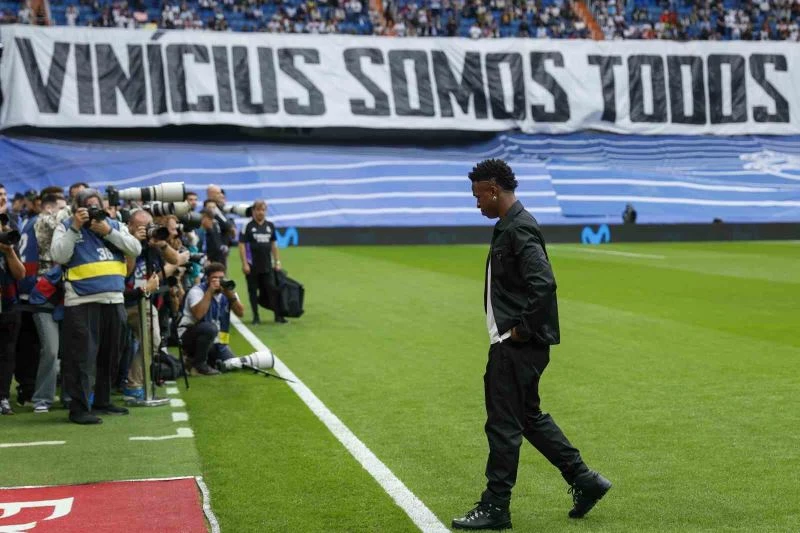Real Madrid’in farklı branşlarından Vinicius Jr.’a destek
