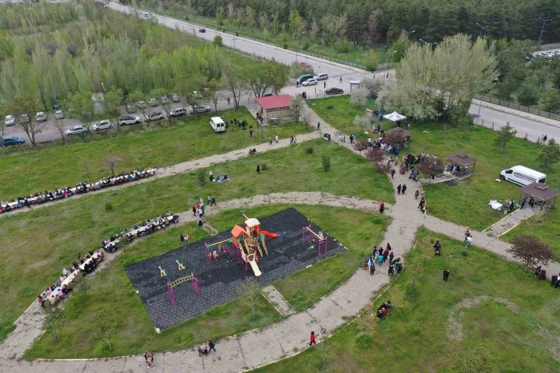 Atatürk Üniversitesi ailesi piknikte buluştu
