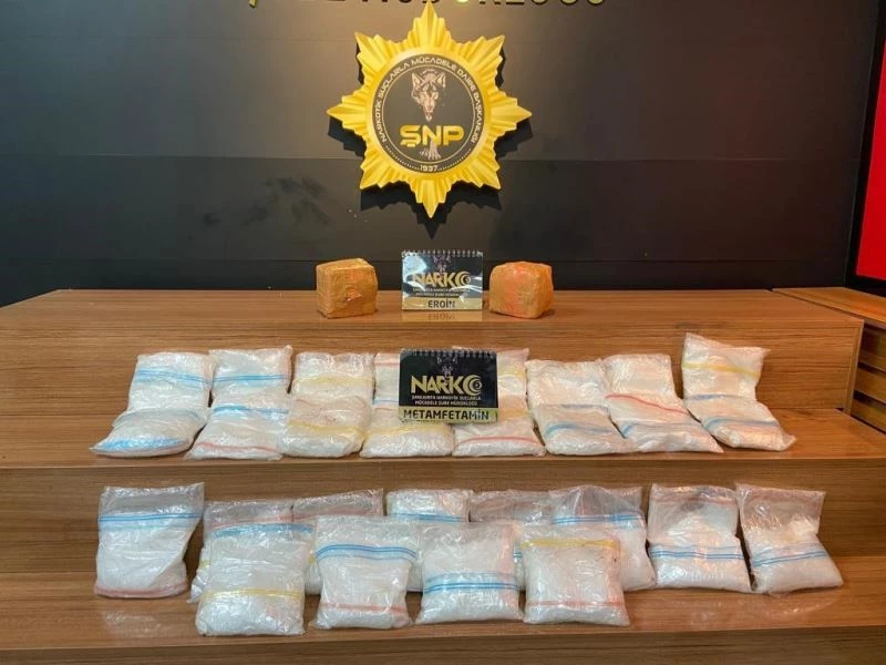 Şanlıurfa’da durdurulan araçta uyuşturucu ele geçirildi
